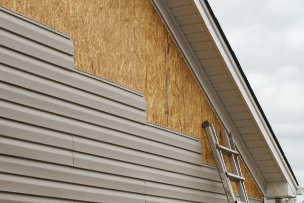 Grey Vinyl Siding Installation in Hamilton