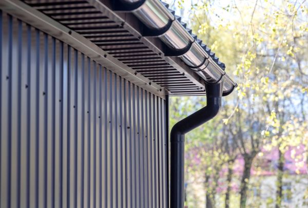 Sheet Metal Siding Repair in Hamilton