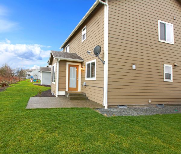 Clapboard Siding Repair in Hamilton